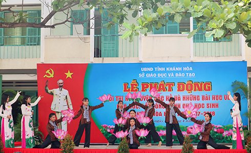 Ngành Giáo dục tỉnh Khánh Hòa chỉ đạo đẩy mạnh học tập và làm theo  tư tưởng, đạo đức, phong cách Hồ Chí Minh gắn với nâng cao chất lượng  giáo dục, bảo đảm “học thật, thi thật, nhân tài thật”